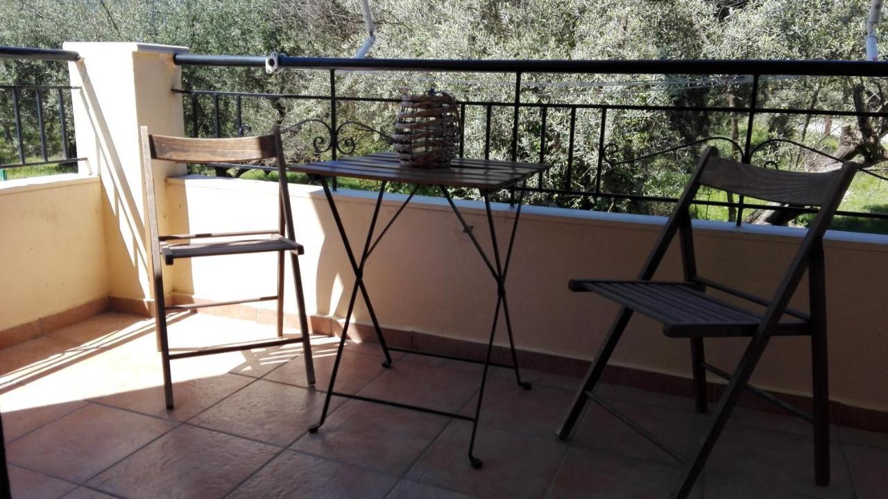 Apartamento Olivo Nydri Exterior foto